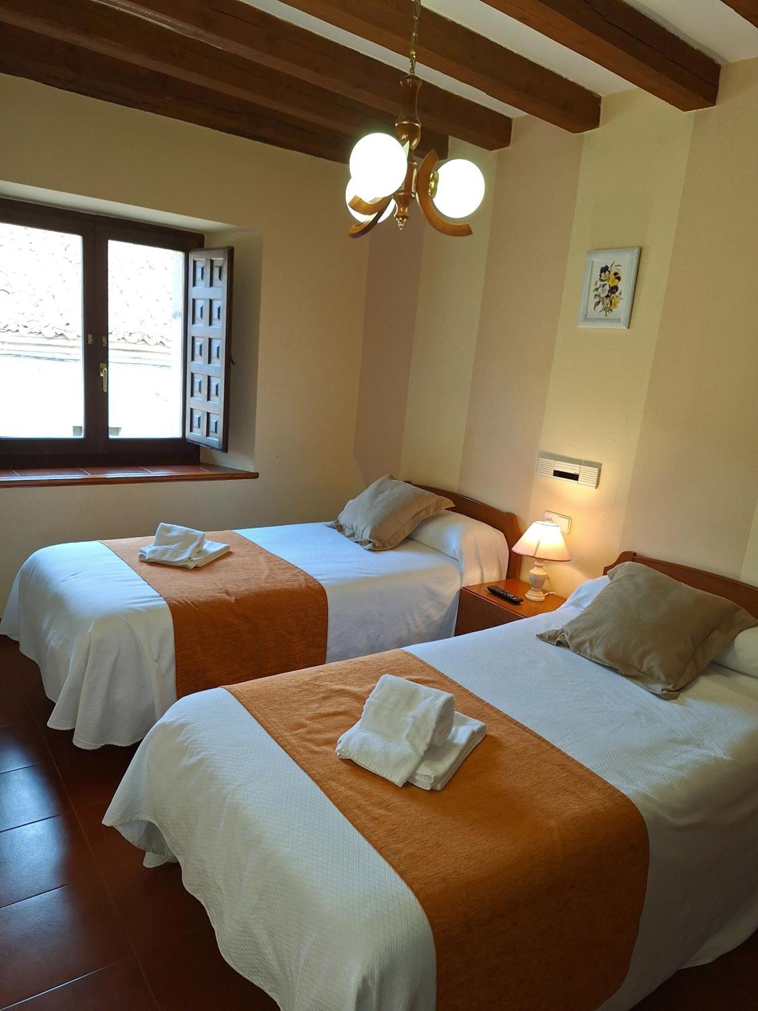 Hostal Rio Duero Molinos de Duero Eksteriør bilde