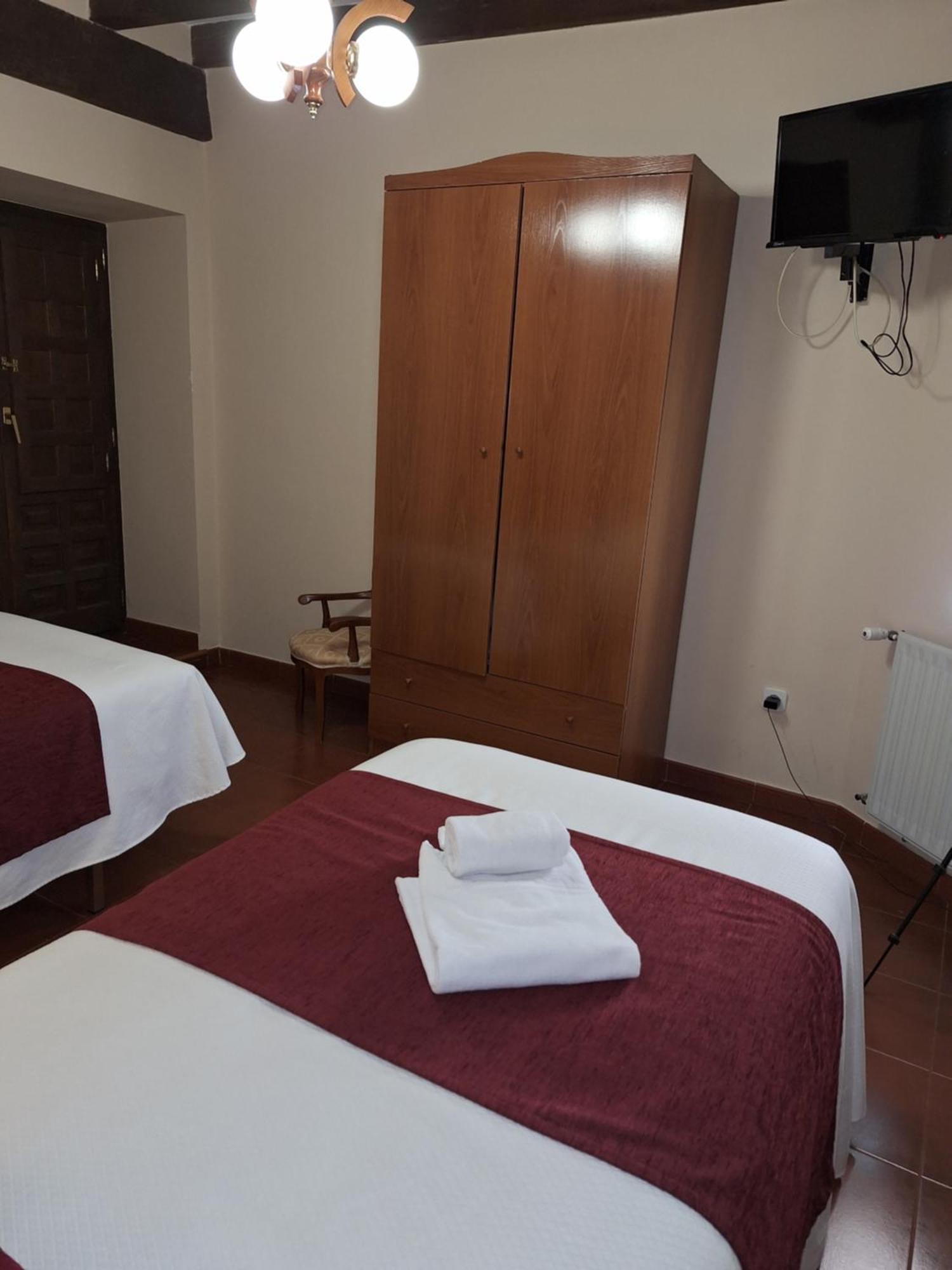 Hostal Rio Duero Molinos de Duero Eksteriør bilde